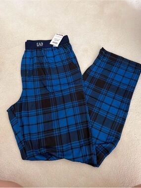 GAP Men’s Blue and Black Plaid Lounge Joggers